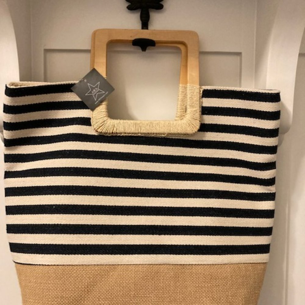 Straw bag